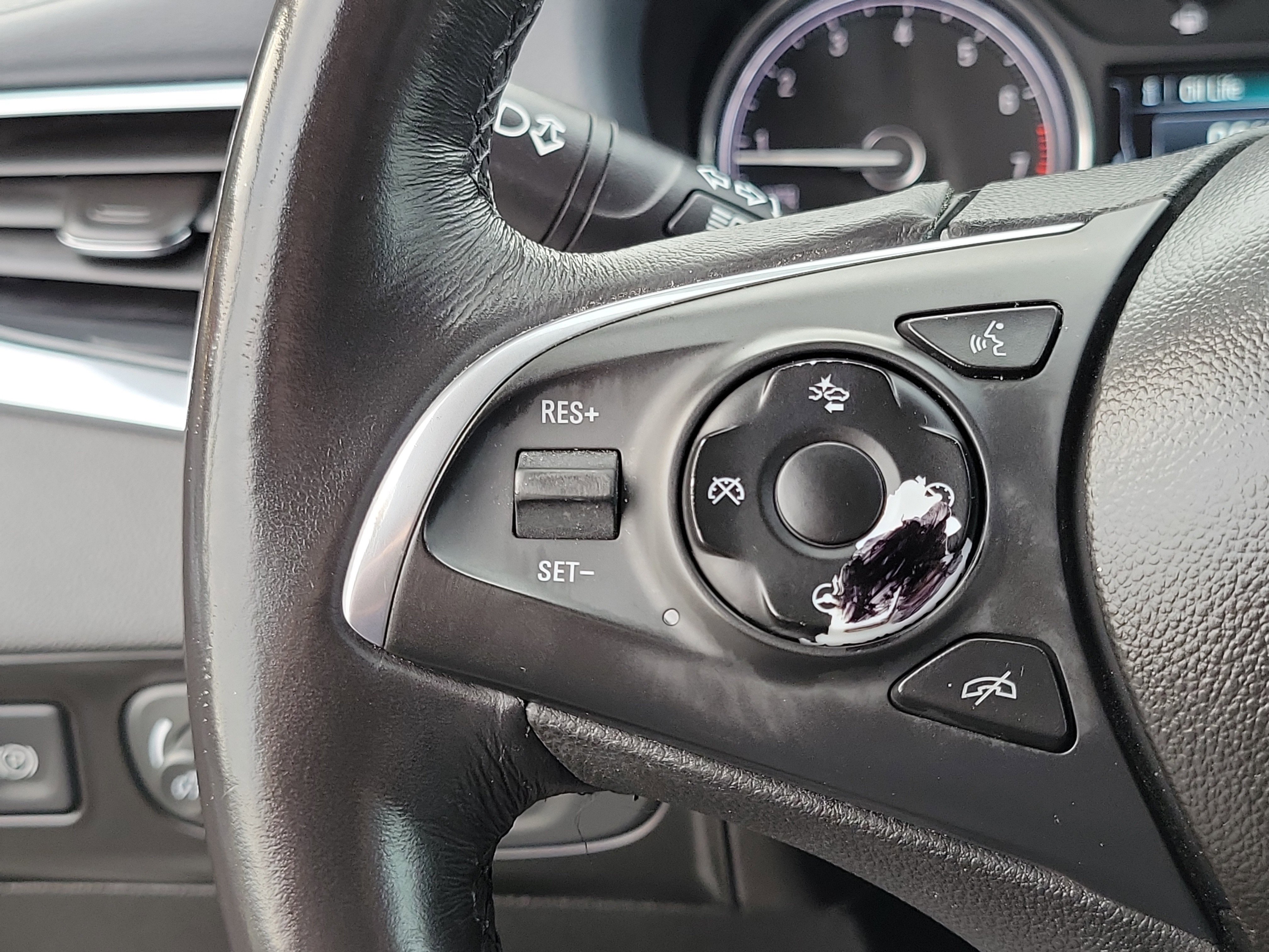 Used 2018 Buick Enclave Premium image 9