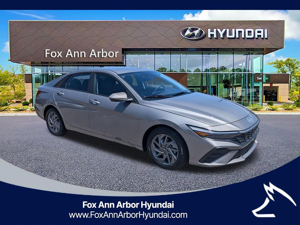 Certified 2024 Hyundai Elantra SEL FWD image 7