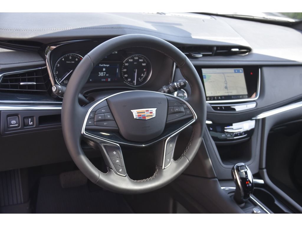 New 2025 Cadillac XT5 Premium Luxury w/ LPO, Floor Liner Package image 12