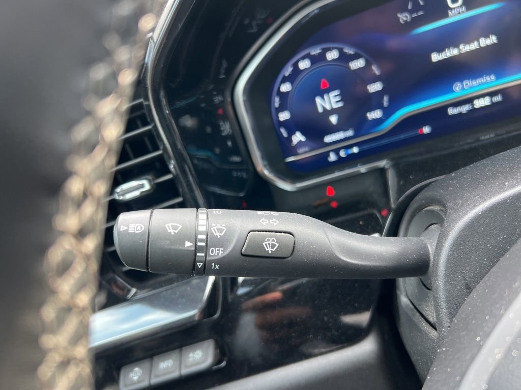 Used 2024 Chevrolet Silverado 2500 ZR2 w/ Technology Package image 27