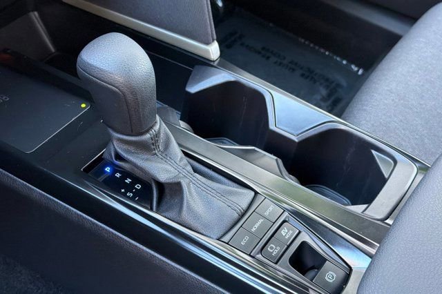 Used 2025 Toyota Camry LE image 20