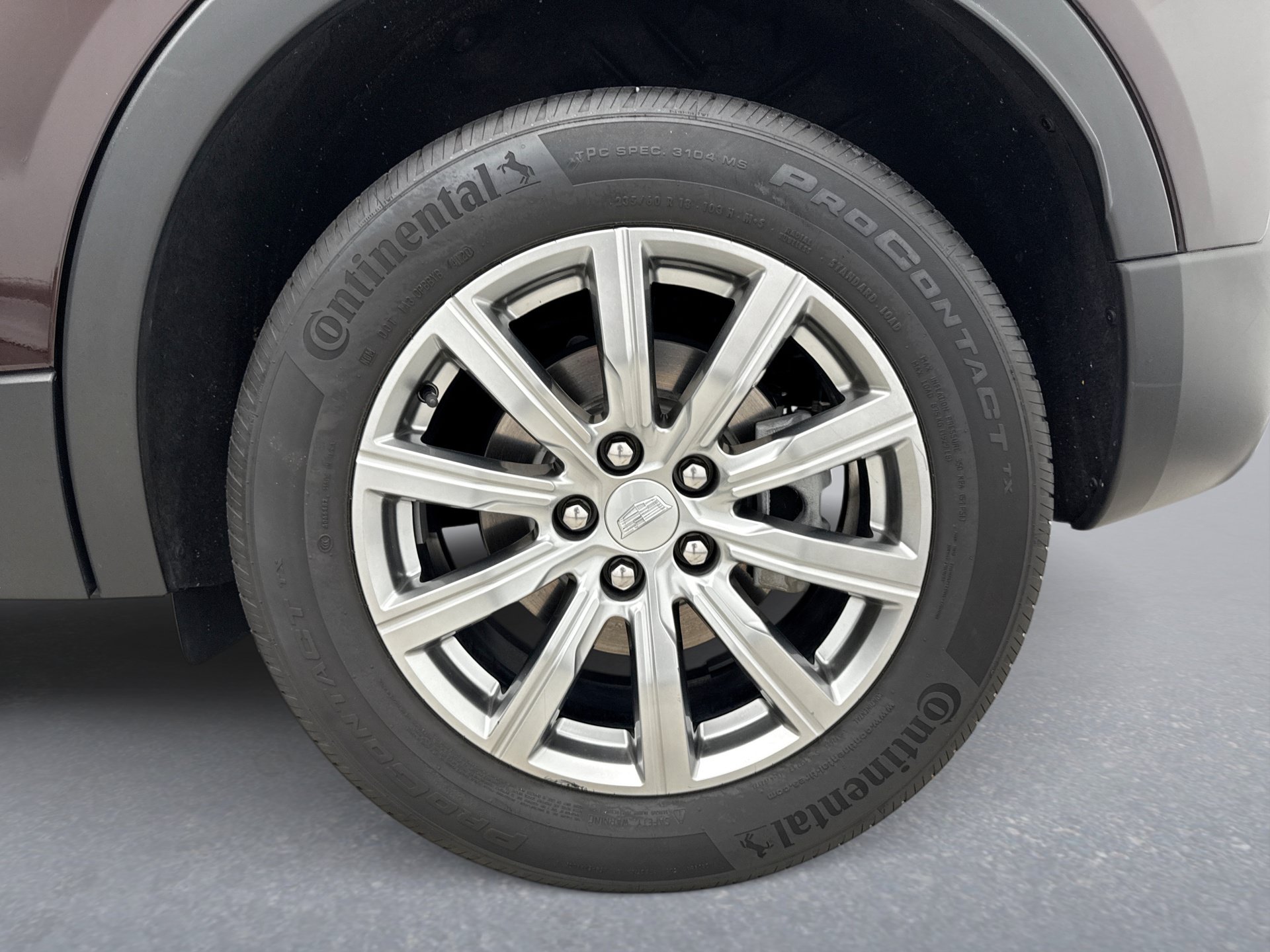 Used 2021 Cadillac XT4 Premium Luxury w/ Cold Weather Package FWD image 27