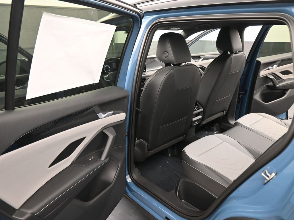 New 2026 Volkswagen Tiguan SE R-Line image 38