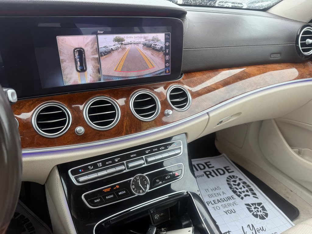 Used 2018 Mercedes-Benz E 400 4MATIC Sedan image 22