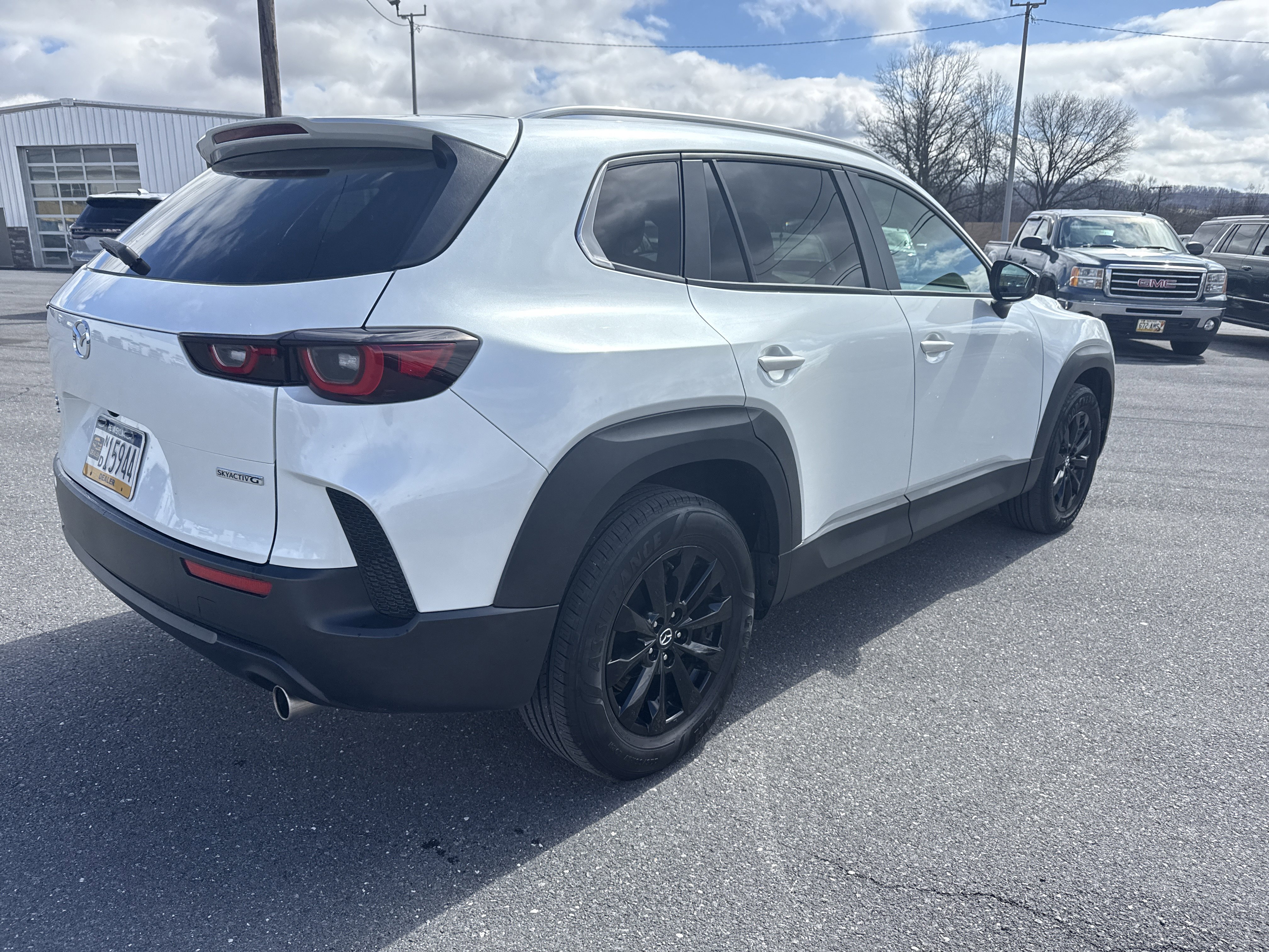 Used 2025 MAZDA CX-50 AWD 2.5 S w/ Preferred Package image 3