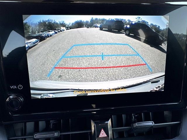 Used 2023 Toyota Corolla LE image 29