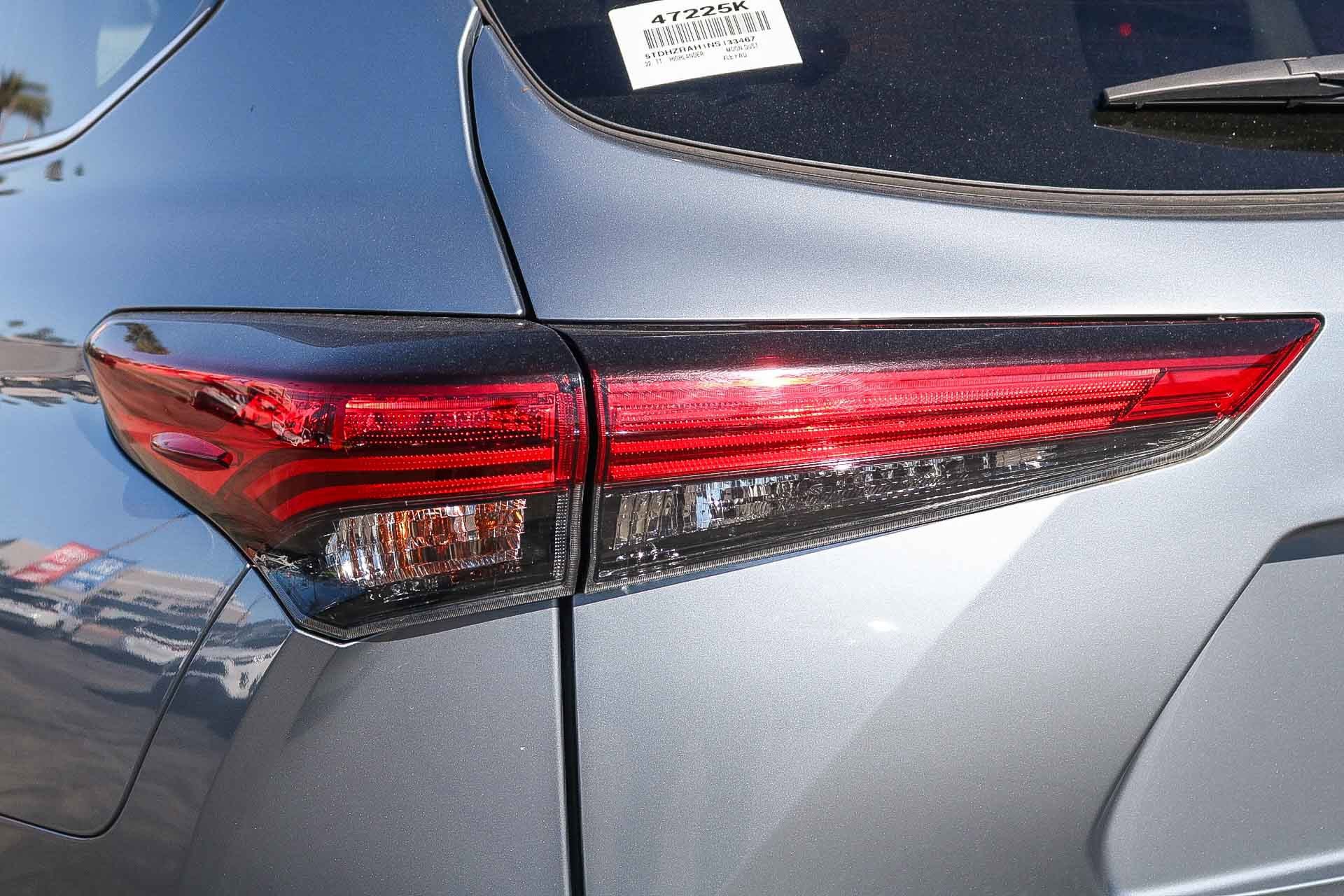 Certified 2022 Toyota Highlander XLE image 10