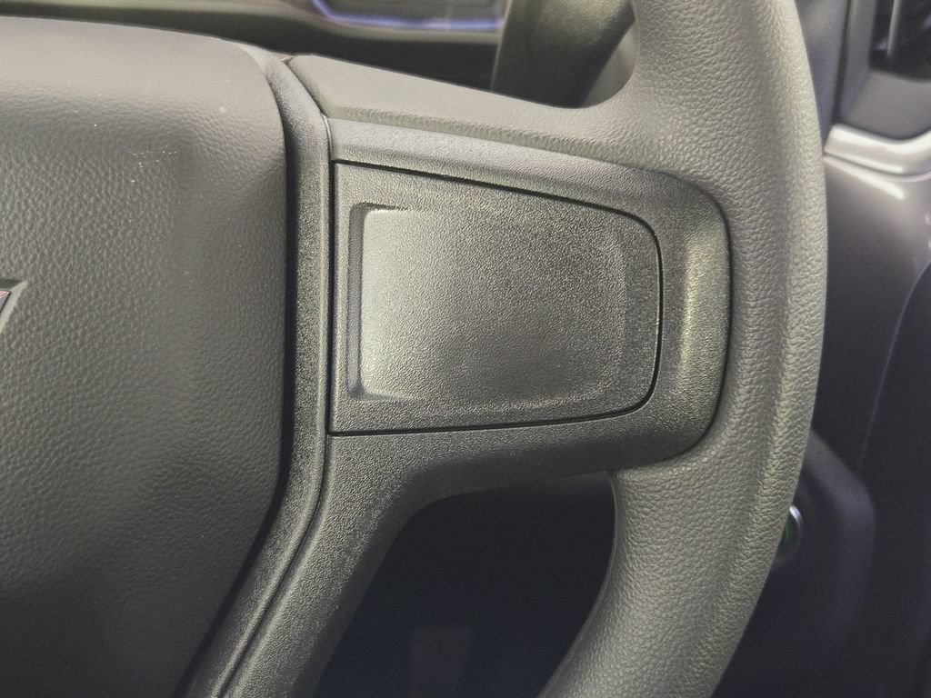 New 2026 Chevrolet Silverado 1500 Custom w/ LPO, Dark Essentials Package RWD image 32