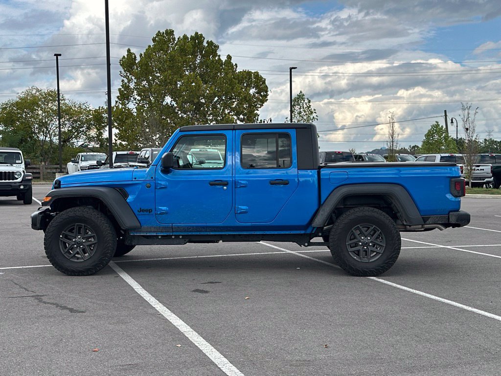 New 2026 Jeep Gladiator Sport AWD/4WD image 4