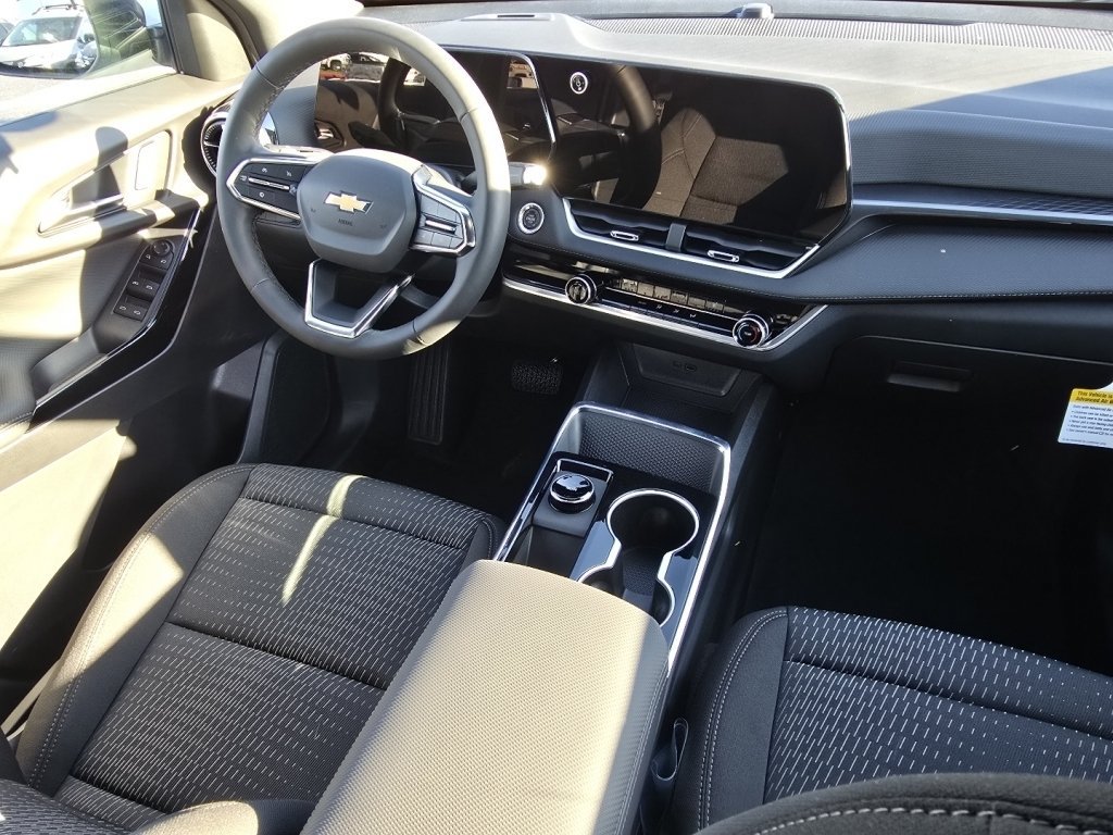 New 2026 Chevrolet Equinox LT FWD image 16