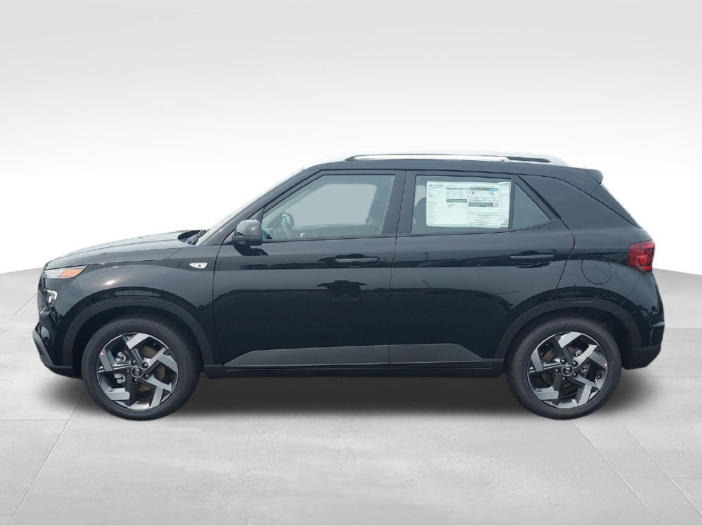 New 2026 Hyundai Venue SEL FWD image 2