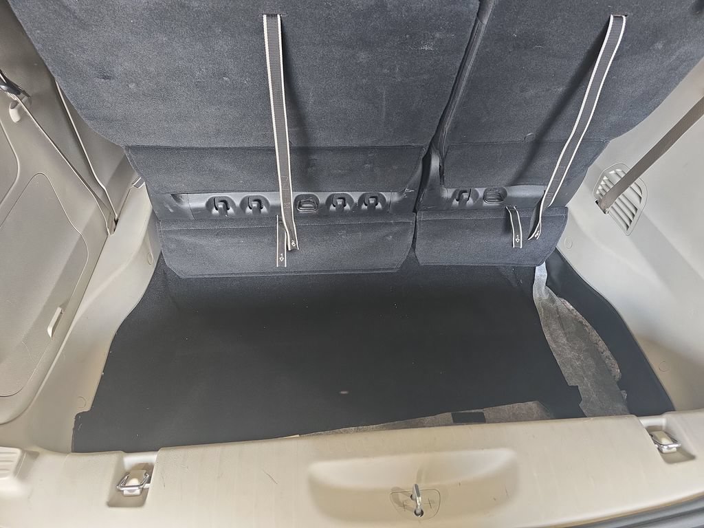 Used 2023 Chrysler Pacifica Touring-L FWD image 9