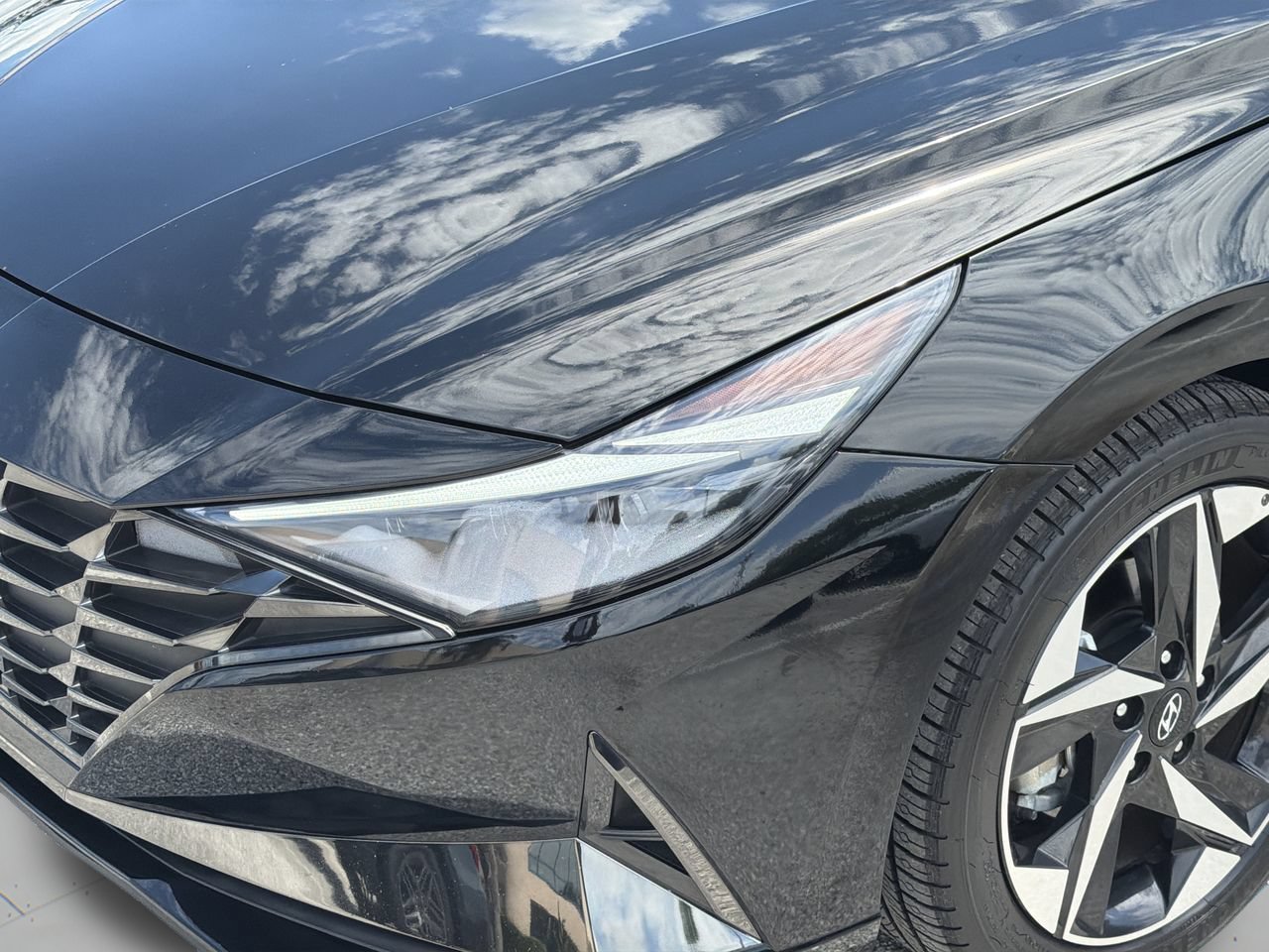 Used 2023 Hyundai Elantra Limited FWD image 6