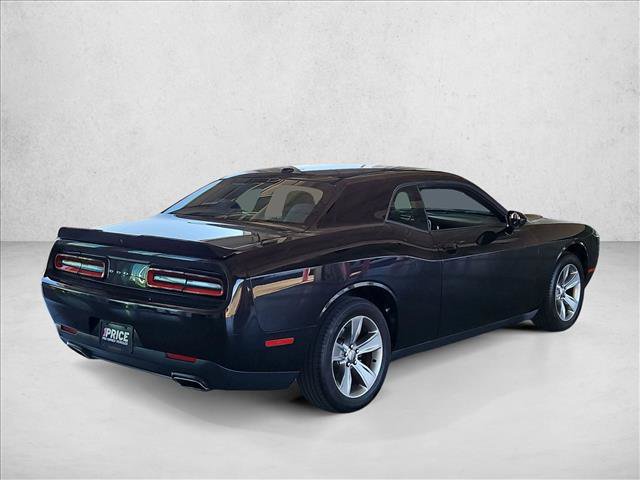 Used 2018 Dodge Challenger SXT RWD image 5