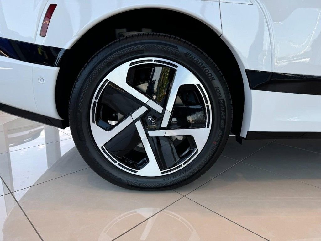 New 2026 Hyundai Ioniq 9 Calligraphy image 4