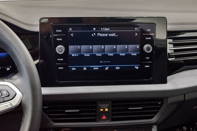 Used 2025 Volkswagen Jetta SE w/ Sunroof Package FWD image 14
