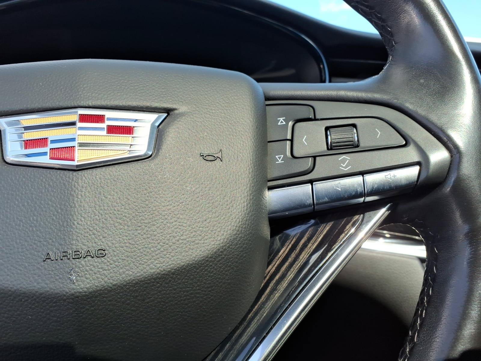 Certified 2023 Cadillac XT6 Premium Luxury AWD/4WD image 27