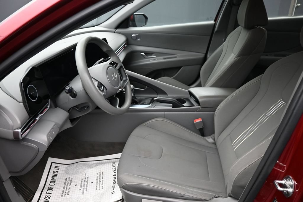 Used 2024 Hyundai Elantra SEL FWD image 11