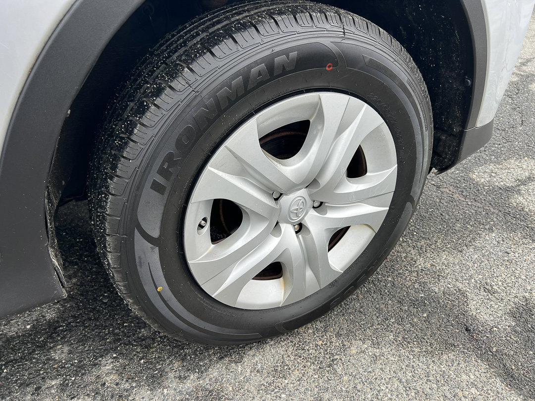 Used 2013 Toyota RAV4 LE image 9