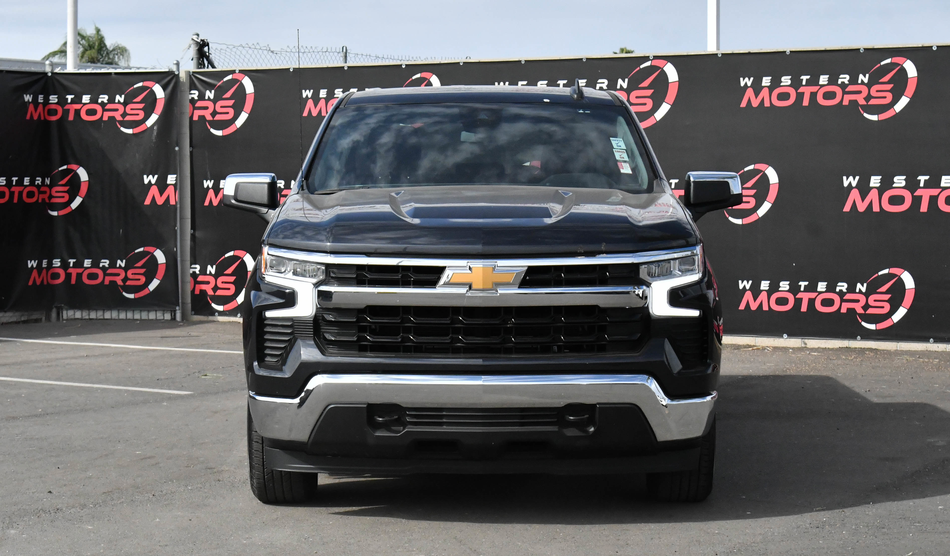Used 2024 Chevrolet Silverado 1500 LT w/ Protection Package image 2