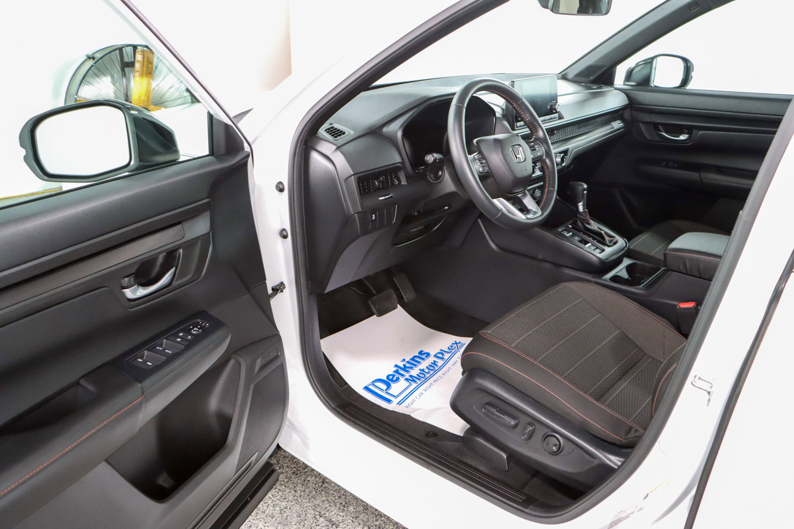 Used 2023 Honda CR-V Sport image 3