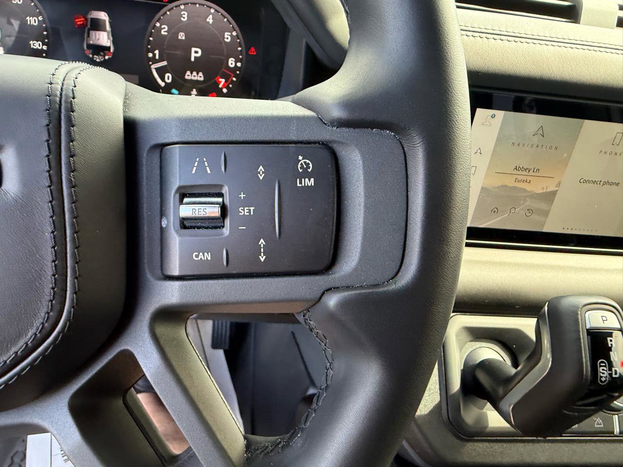 Used 2023 Land Rover Defender 110 X-Dynamic SE image 19