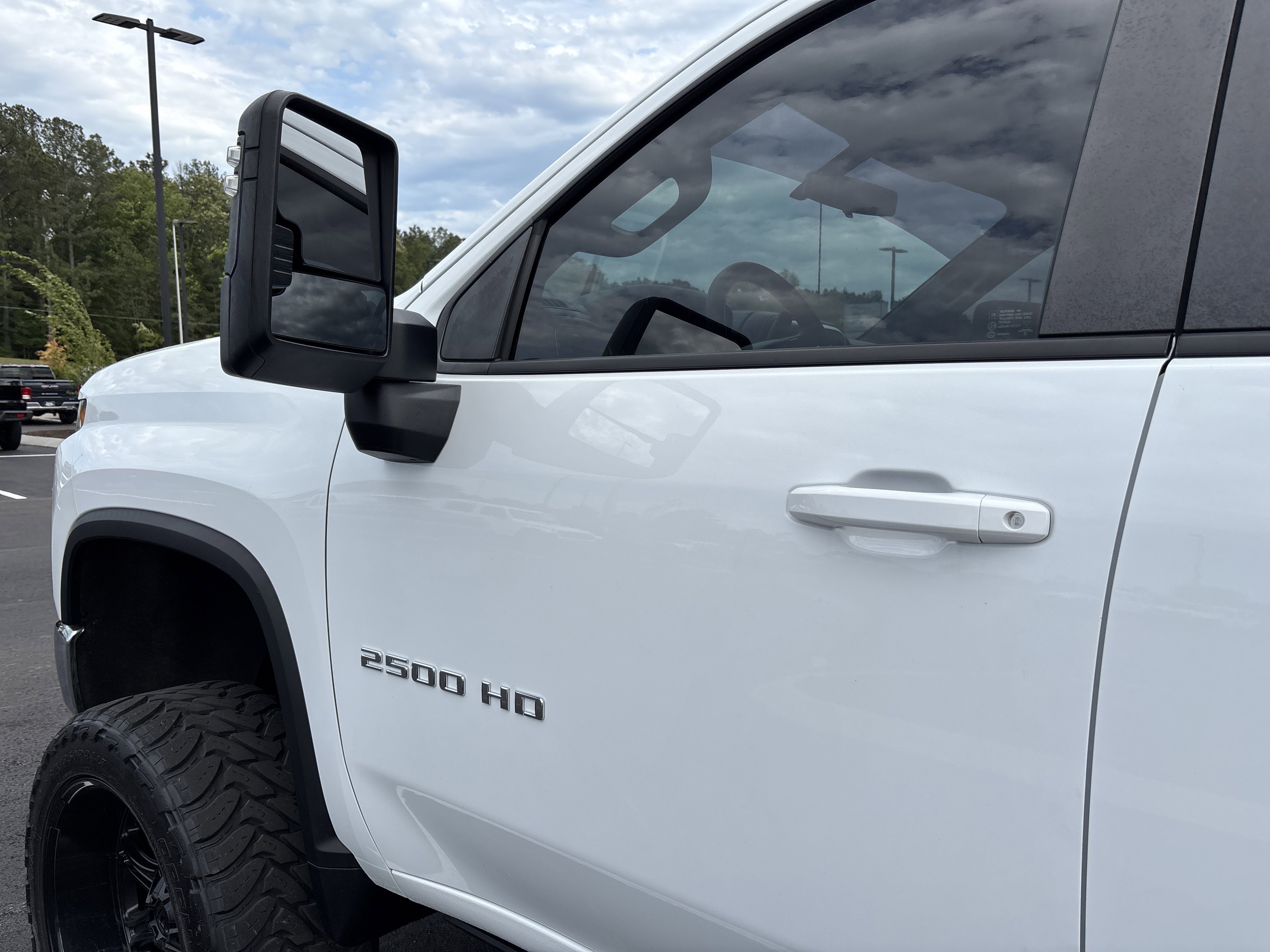 Used 2020 Chevrolet Silverado 2500 LT AWD/4WD image 13