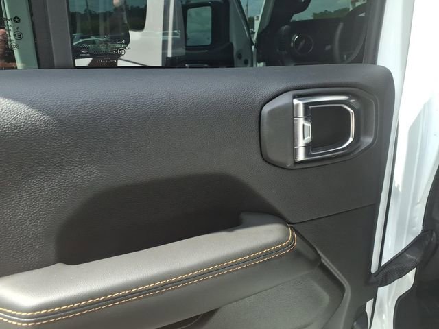 Used 2025 Jeep Wrangler Sahara image 7