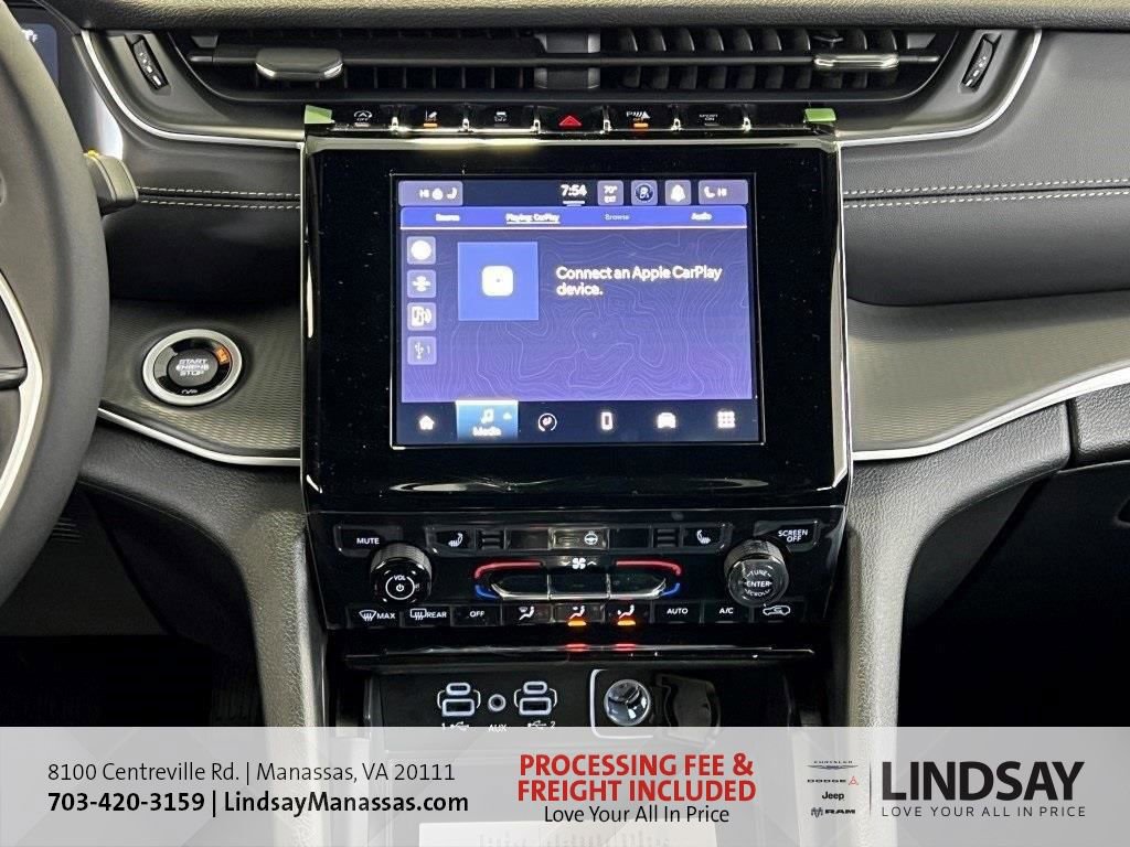 New 2025 Jeep Grand Cherokee L Laredo w/ Luxury Tech Group I image 15