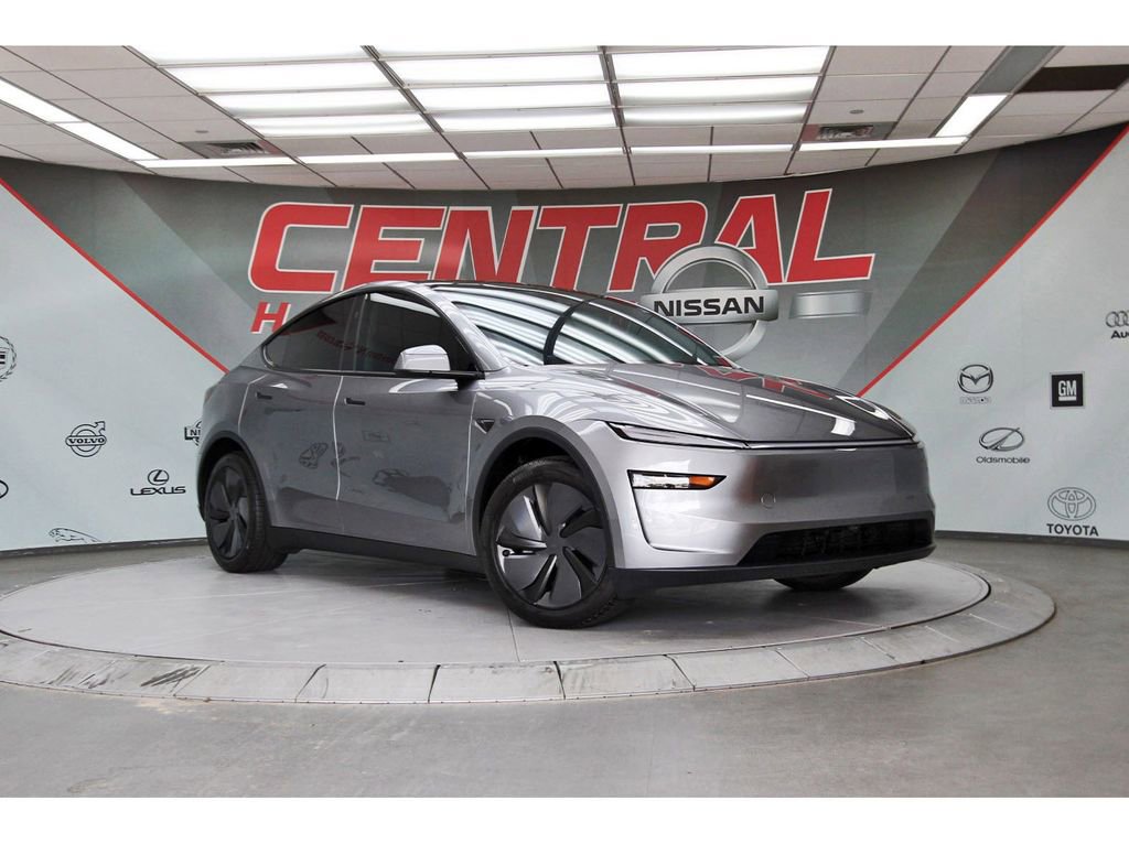 Used 2026 Tesla Model Y AWD image 1