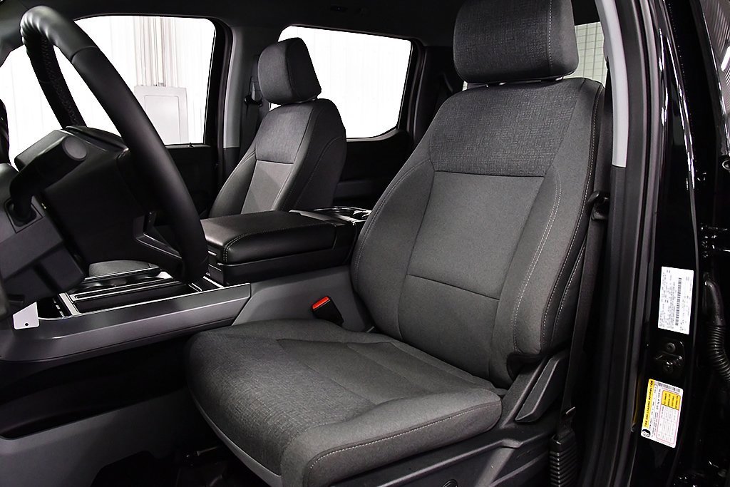 Used 2024 Ford F150 XLT w/ FX4 Off-Road Package image 28