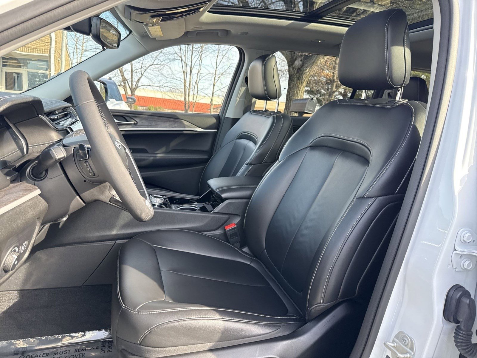 Used 2023 Jeep Grand Cherokee L Limited image 11