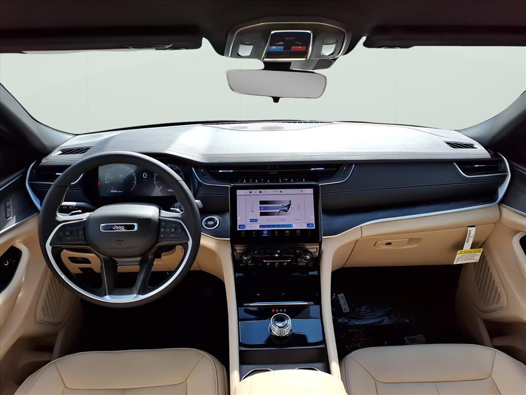 New 2025 Jeep Grand Cherokee Limited image 8