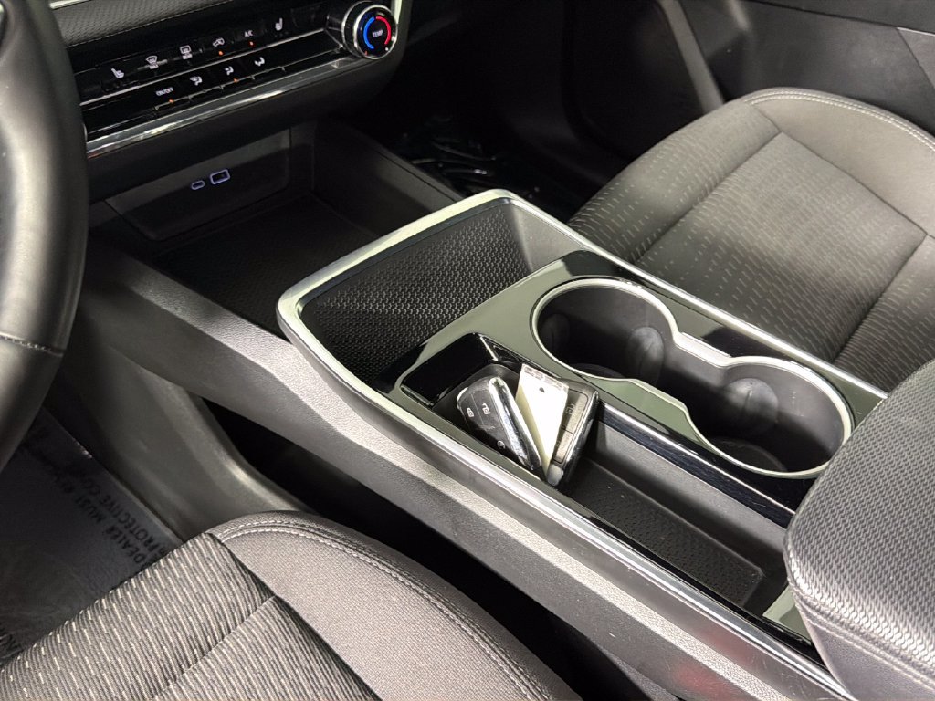 Certified 2025 Chevrolet Equinox LT w/ Safety and Technology Package FWD image 25