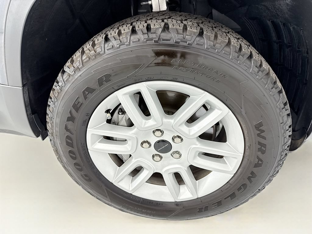 Certified 2026 Land Rover Defender 110 S AWD/4WD image 31