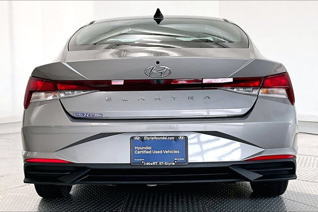 Certified 2021 Hyundai Elantra SEL FWD image 4