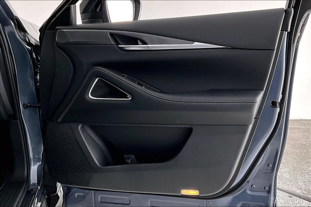 New 2027 INFINITI QX60 Luxe w/ Cargo Package FWD image 12