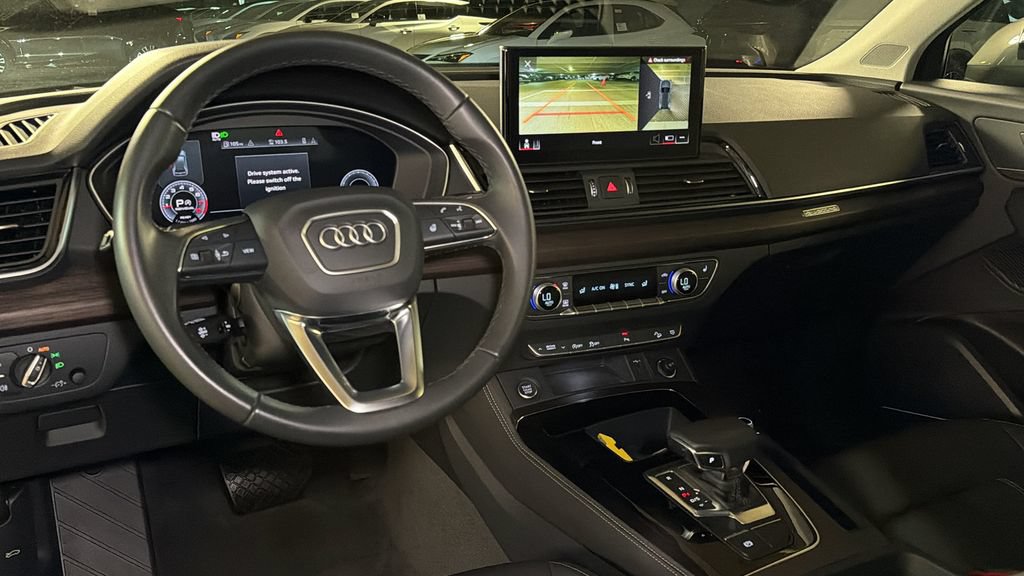 Used 2023 Audi Q5 2.0T Premium Plus w/ Premium Plus Package AWD/4WD image 16