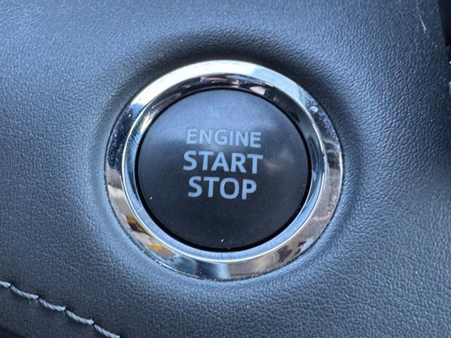 Used 2023 Toyota Highlander XLE FWD image 29