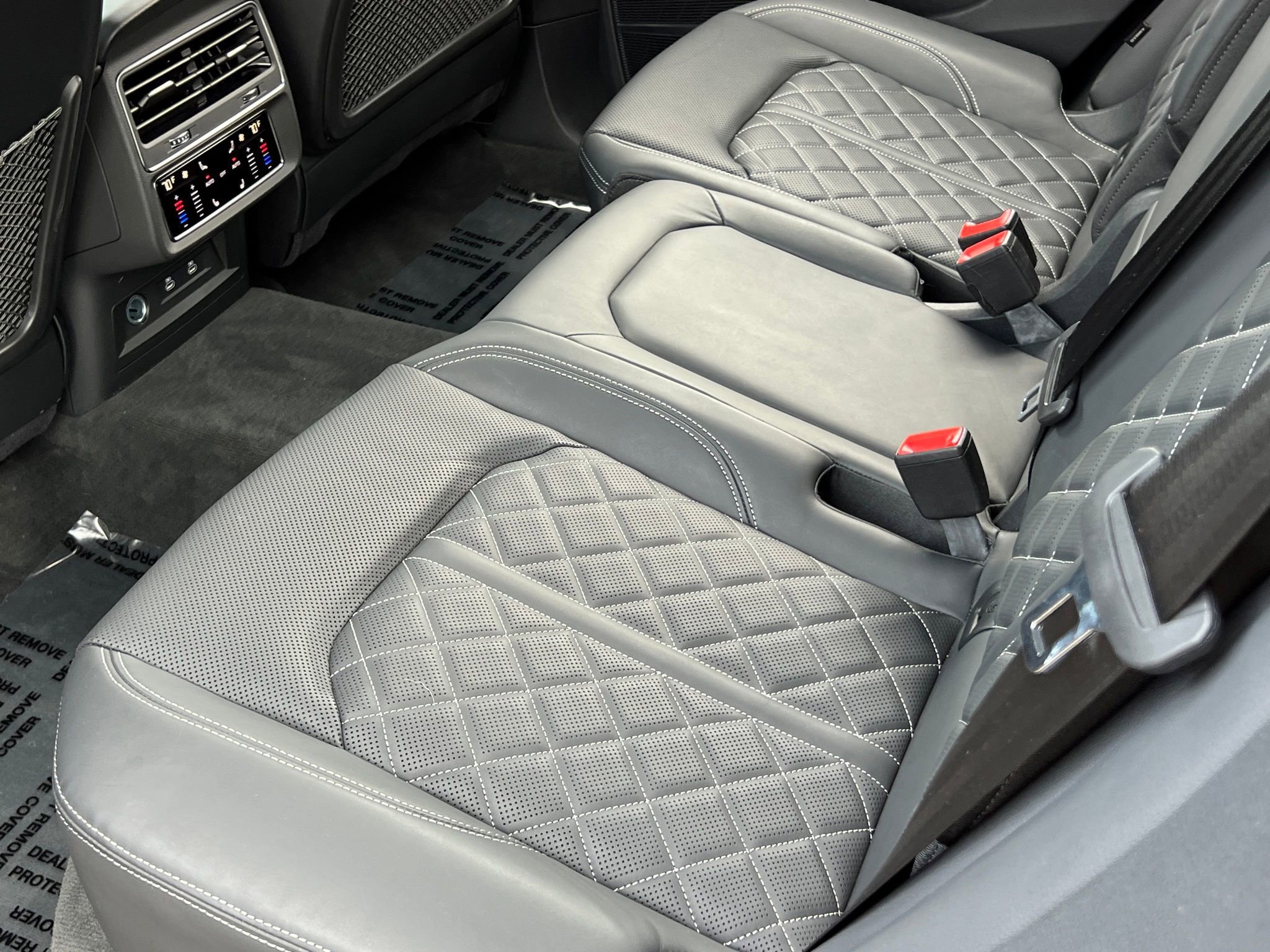Used 2024 Audi SQ8 Prestige w/ Prestige Package image 20