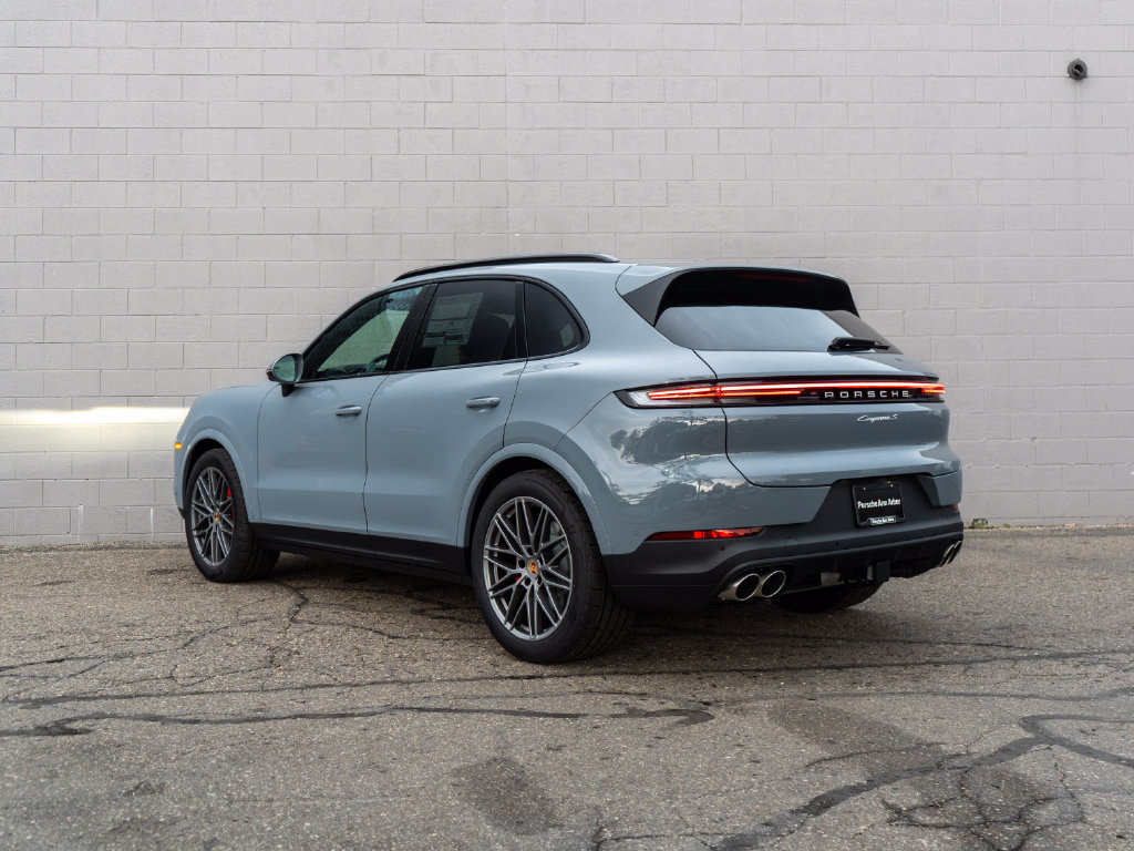 New 2026 Porsche Cayenne S AWD/4WD image 3
