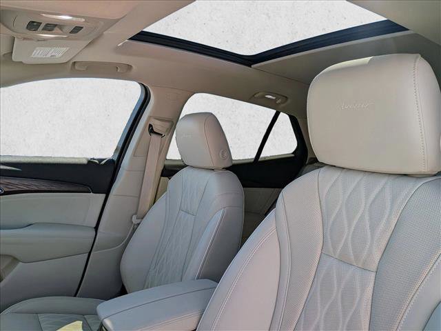 Used 2023 Buick Envision Avenir AWD/4WD image 14