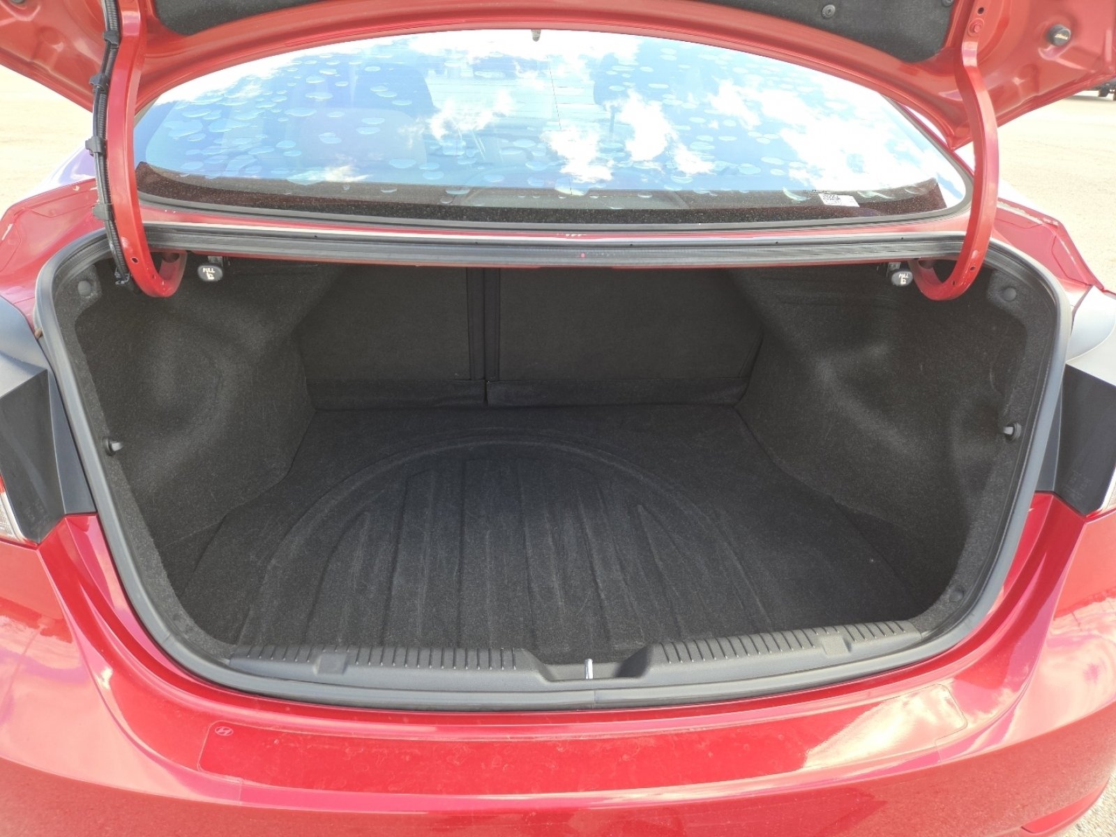 Used 2016 Hyundai Elantra SE image 16