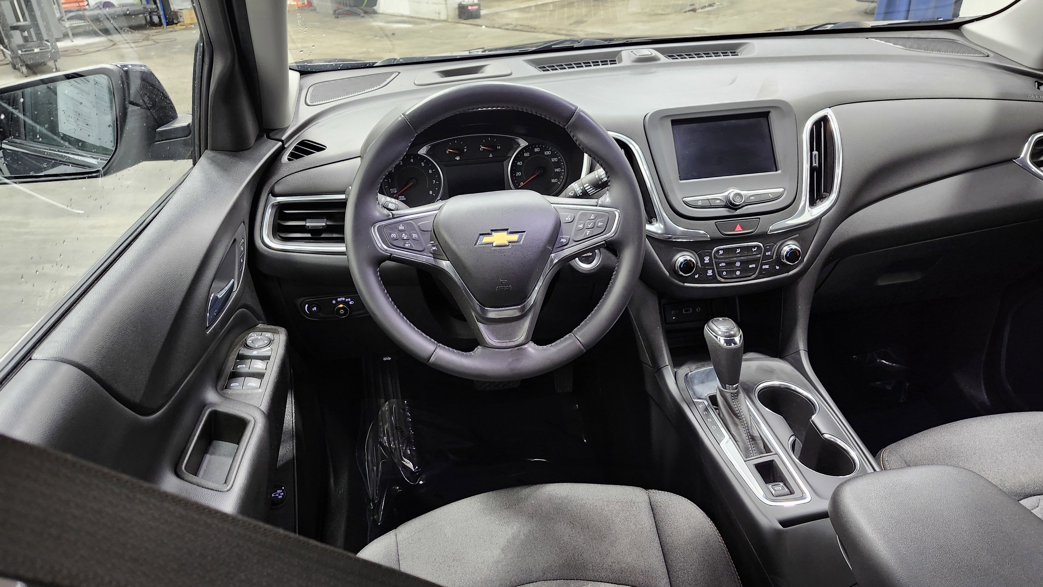 Used 2020 Chevrolet Equinox LT image 27