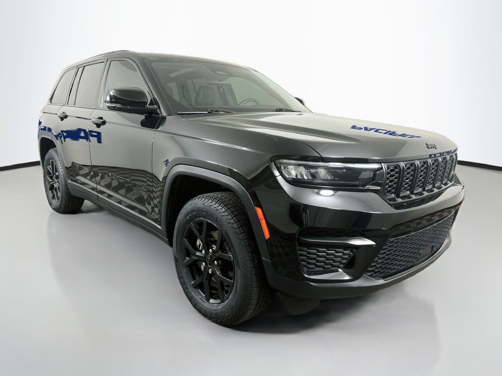 Used 2024 Jeep Grand Cherokee Altitude