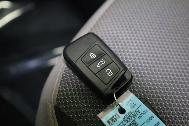 Used 2022 Volkswagen Taos S image 33