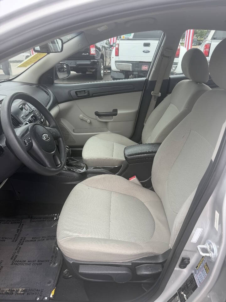 Used 2012 Kia Forte LX FWD image 2