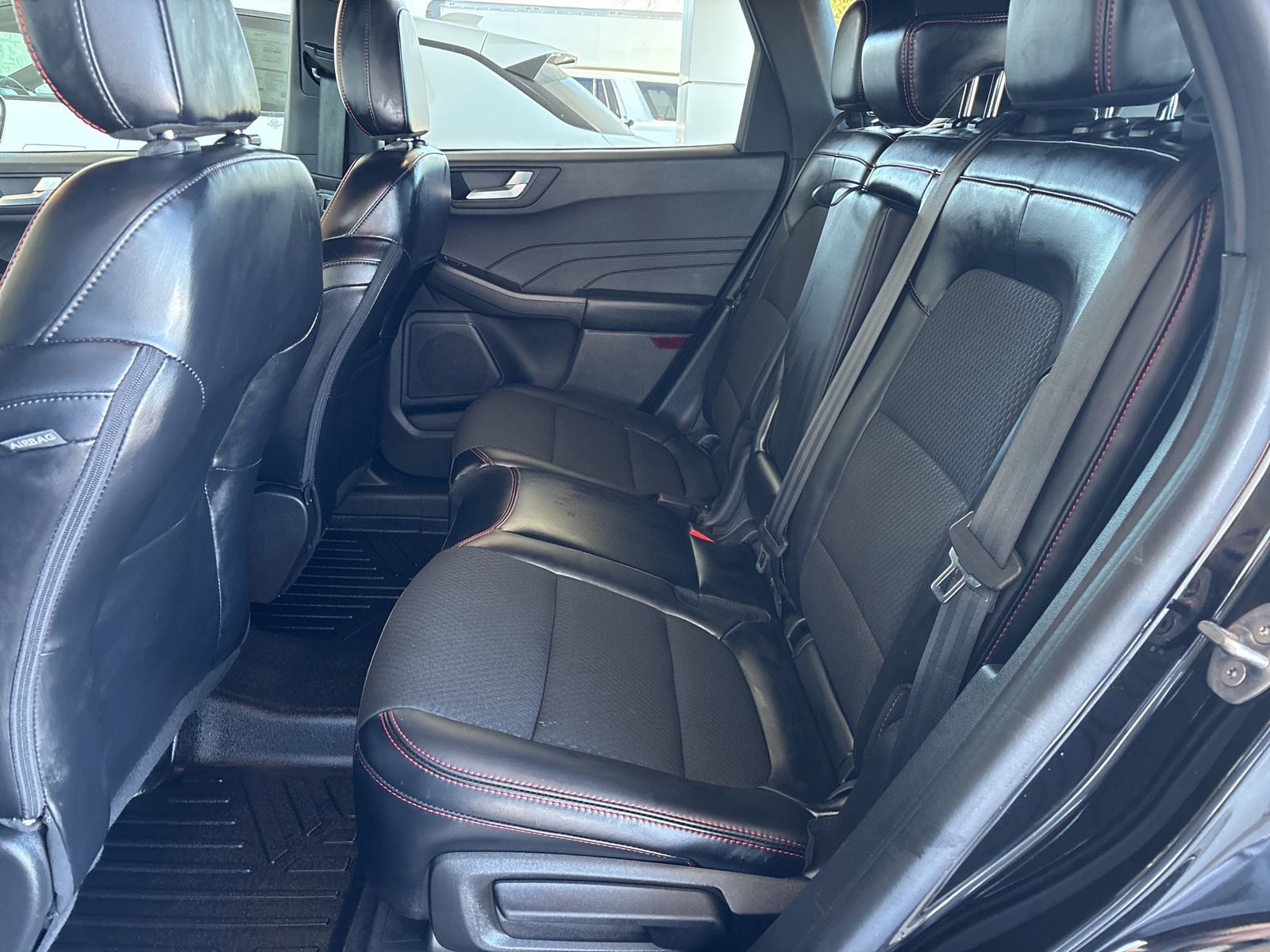 Used 2023 Ford Escape ST-Line Elite image 11