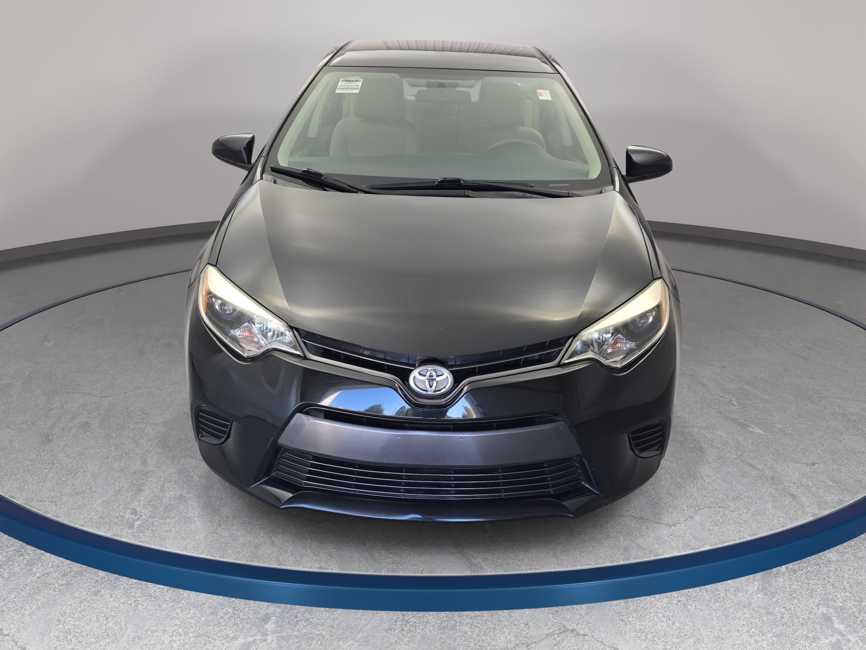 Used 2016 Toyota Corolla LE FWD image 2