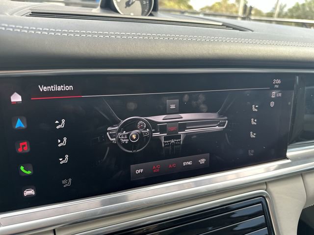 Used 2022 Porsche Panamera 4S image 17